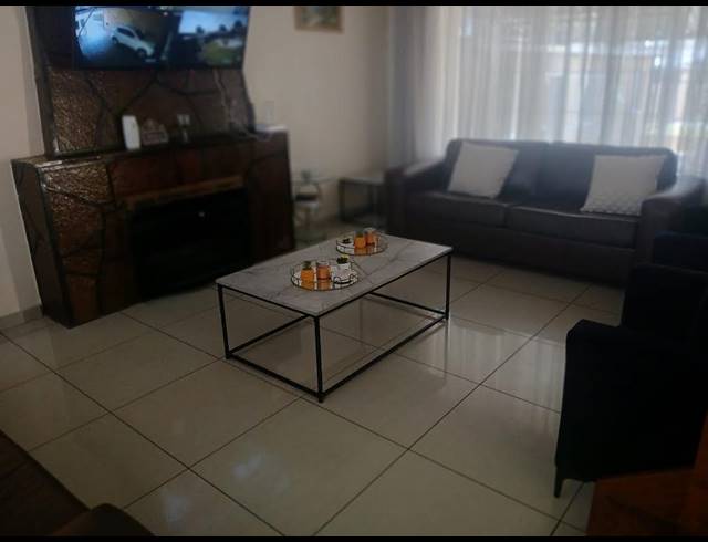 5 bed property for sale in RIDGEWAY